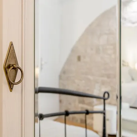 Temple Luxury & 4*